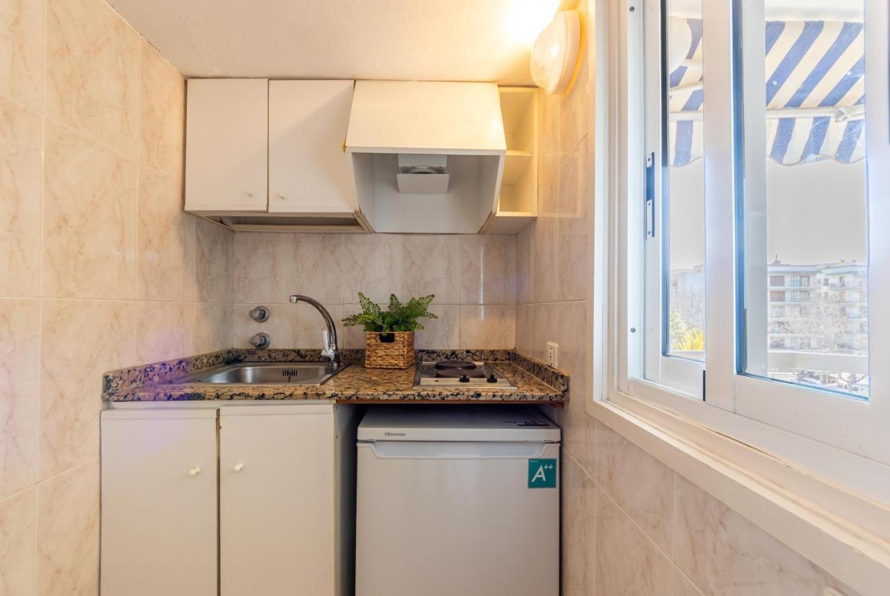 Apartamentos Alboran-Arysal Salou Bagian luar foto