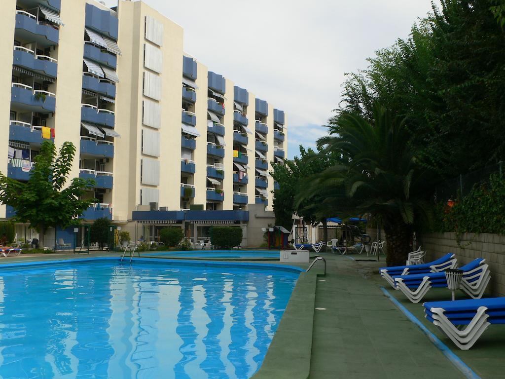 Apartamentos Alboran-Arysal Salou Bagian luar foto