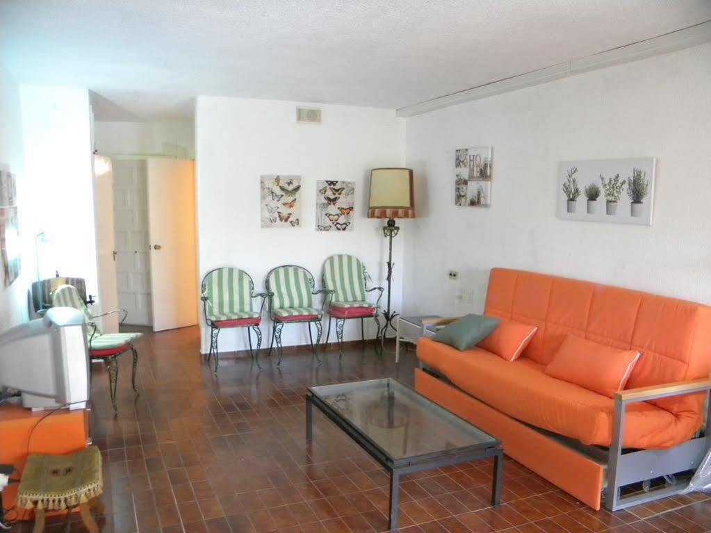 Apartamentos Alboran-Arysal Salou Bagian luar foto