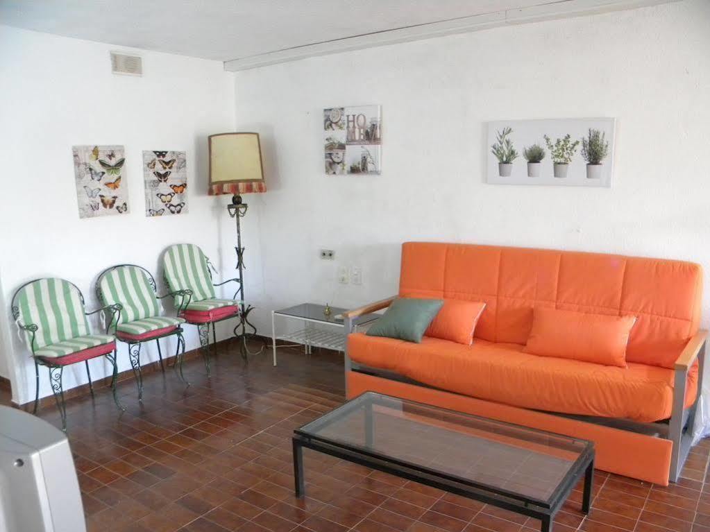 Apartamentos Alboran-Arysal Salou Bagian luar foto