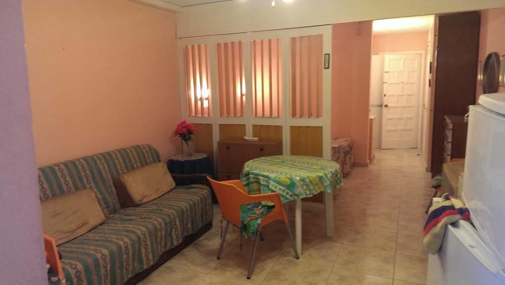 Apartamentos Alboran-Arysal Salou Bagian luar foto